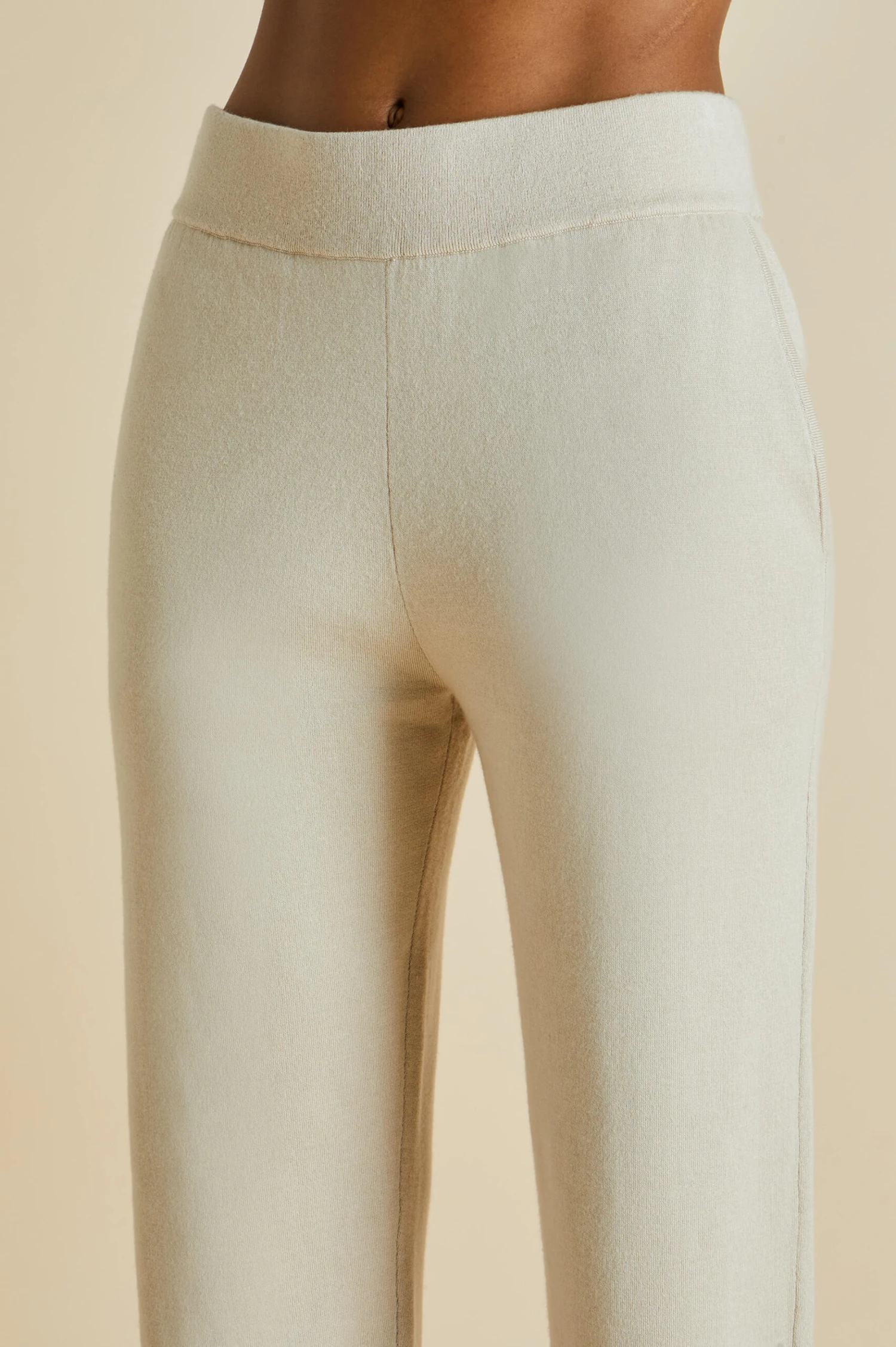 Della Kasbah Silk-Cashmere Tracksuit - Image 6