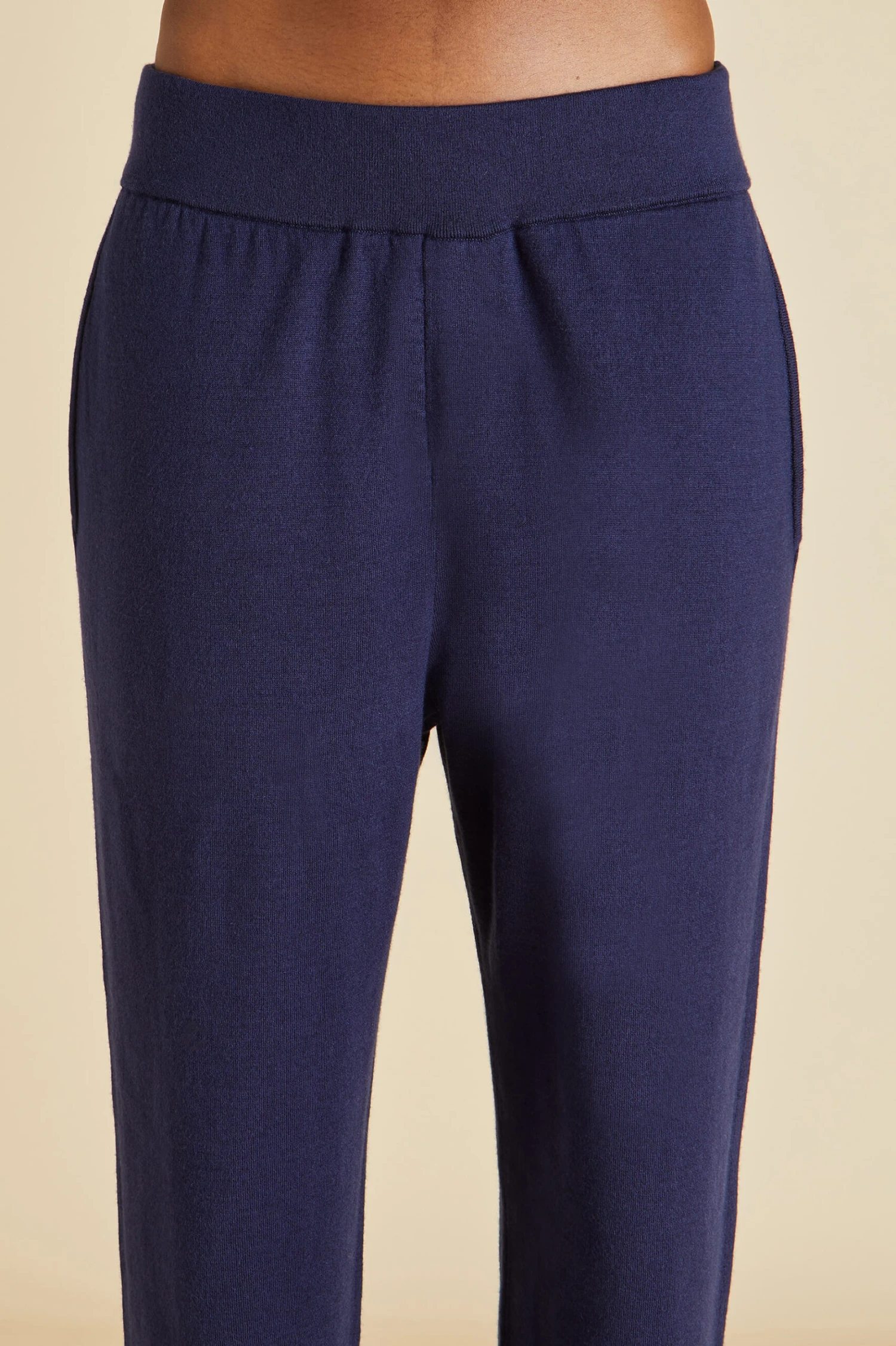 Gia Paris Silk-Cashmere Tracksuit - Image 6