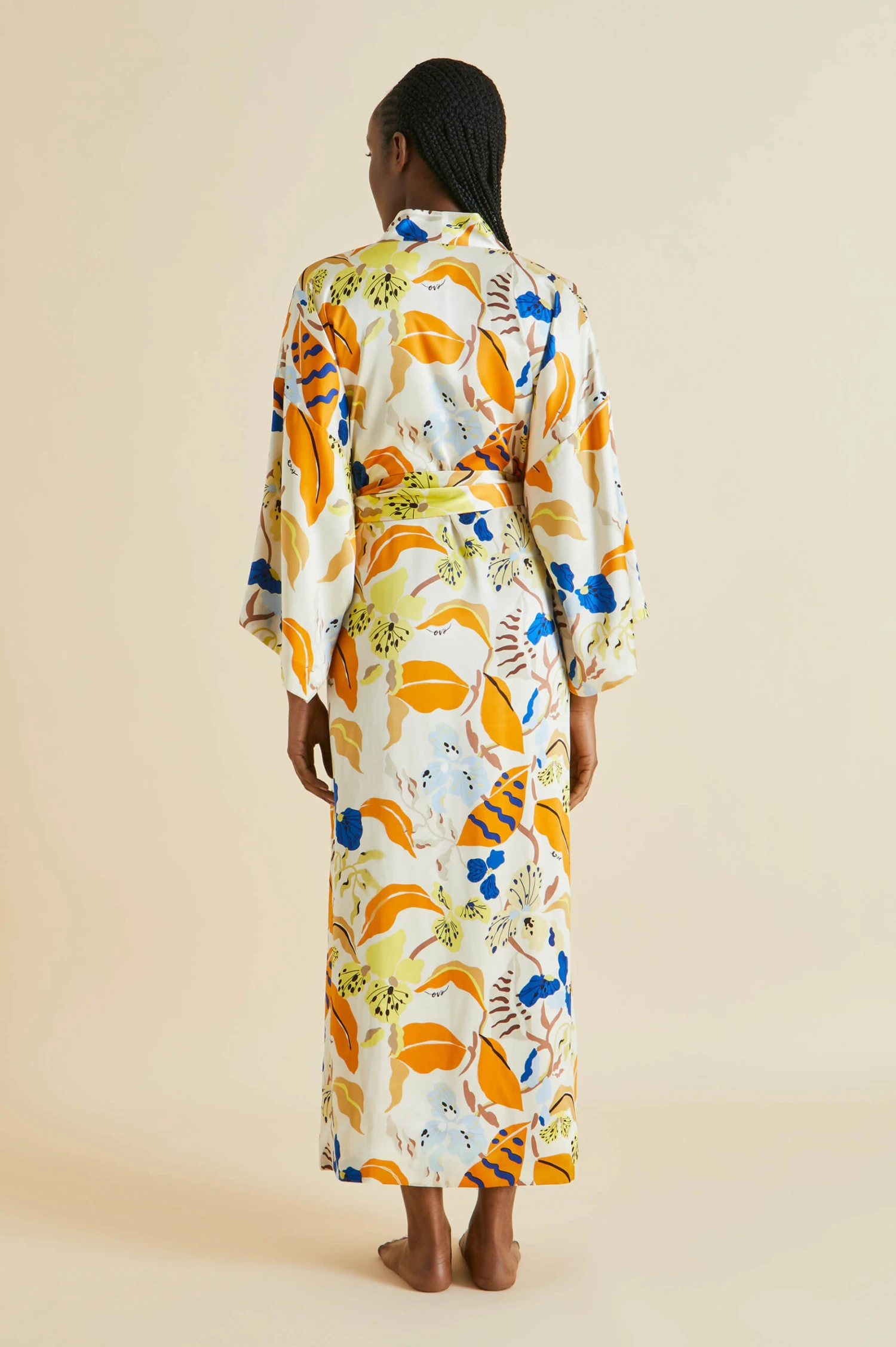 Queenie Feliu Cream Floral Silk Satin Robe - Image 5